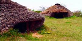ചിത്രം:1 huts.png