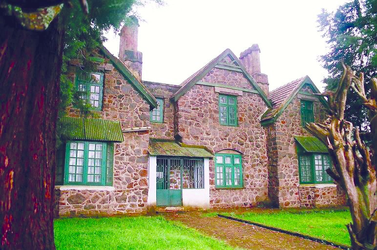 ചിത്രം:Vol4p777 stone house-ootty.jpg