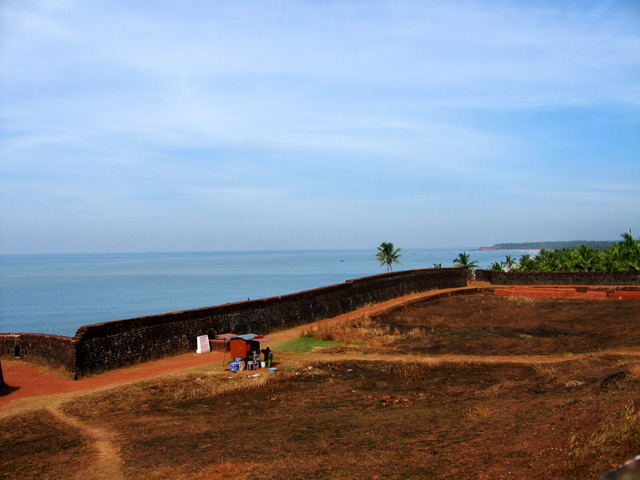 ചിത്രം:204-bekal-fort.jpg