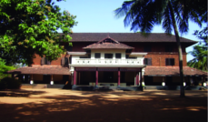 ചിത്രം:17 varikkaseri mana.png