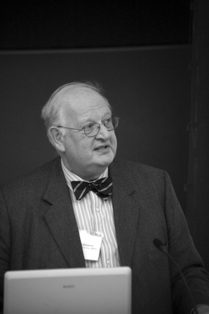 ചിത്രം:Angus deaton.png