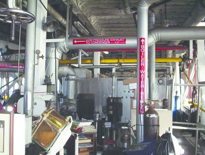 ചിത്രം:Vol6p223 engine room steamboat.jpg