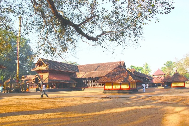 ചിത്രം:Vol6p17 Kandiyoor temple 1.jpg