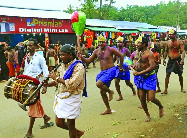 ചിത്രം:Vol5p218 erumeli petta thullal.jpg