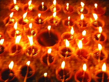ചിത്രം:1722Pictures of Diwali Diyas.jpg
