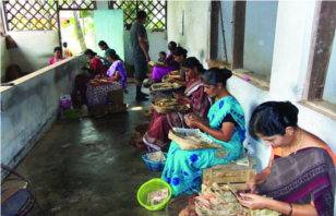 ചിത്രം:Beedi factory.png
