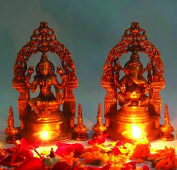 ചിത്രം:1722 laxmi and ganesha set.jpg