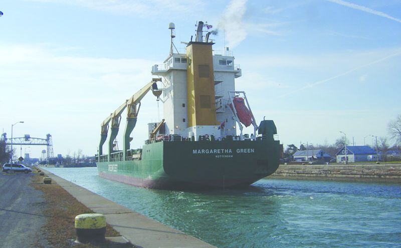 ചിത്രം:Vol6p223 I took this picture in November 2003 in Port Colbourne, Ontario. The ship is heading south throug.jpg