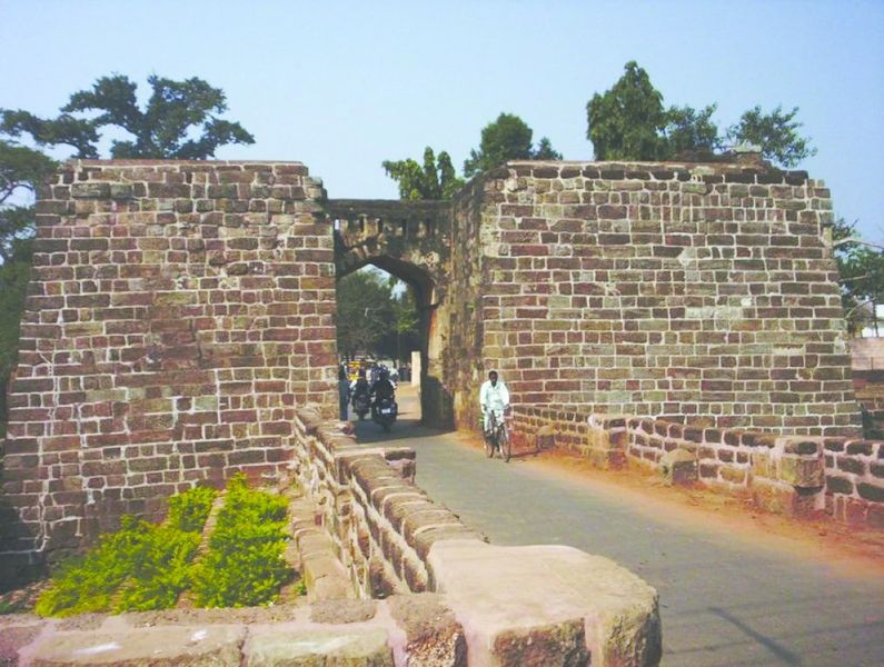 ചിത്രം:Vol6p17 barabati fort Cuttack.jpg