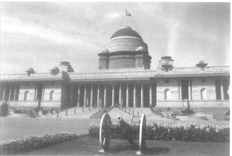 ചിത്രം:Delhi-Rashtrapatibhavan.png