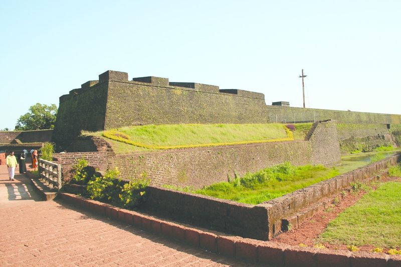 ചിത്രം:Vol6p17 Kannur-Saint Angelo Fort.jpg