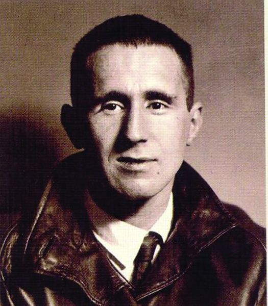 ചിത്രം:Vol5p17 Bertolt+Brecht+Brecht.jpg