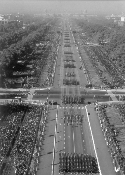 ചിത്രം:Delhi-Parade.png